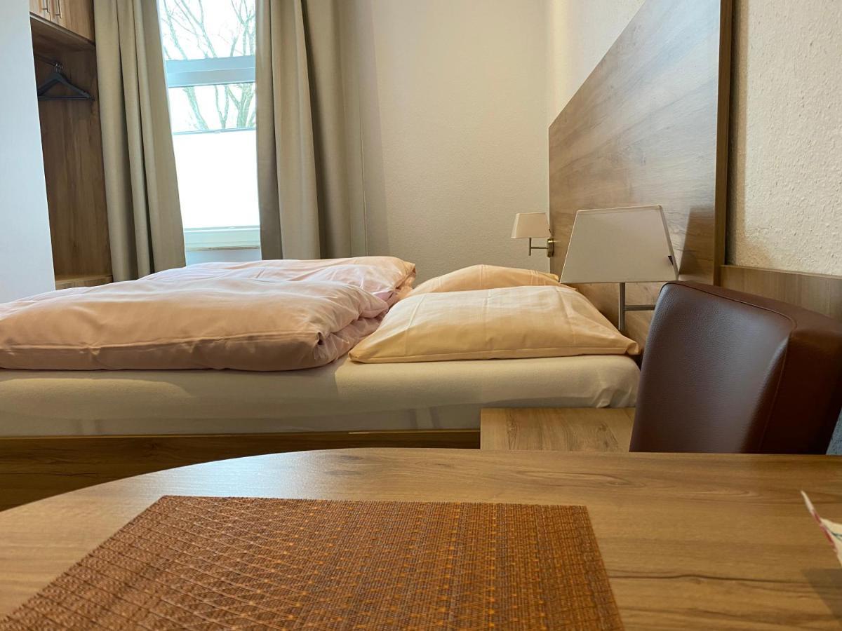 Gasthof & Restaurant "Am Kreuz" Essen Eksteriør billede